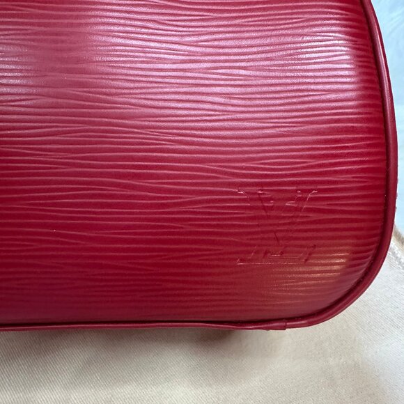 Authentic Louis Vuitton Jasmin Epi Leather Shoulder Bag - Picture 9 of 17